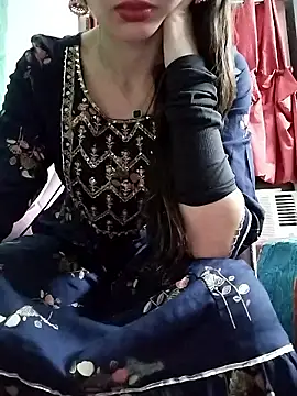 Noor_Darliingn Webbikameraesitys