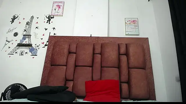 varascott's Live XXX Chat