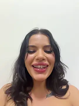 دردشة RaniaSnow الجنسية المباشرة