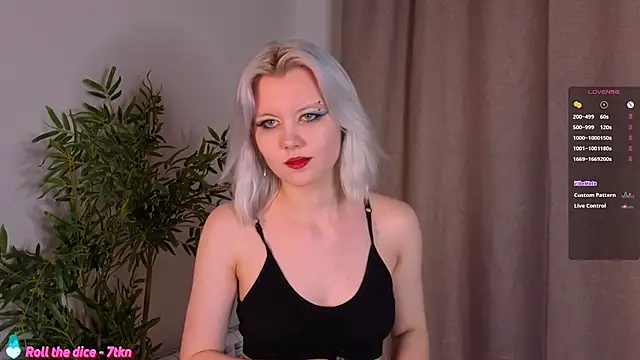 GoldenLenarz's Live XXX Chat