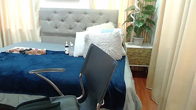 sasi_luna Chat XXX live