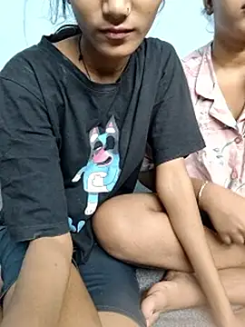 Virgin_Girlss Pertunjukan Webcam