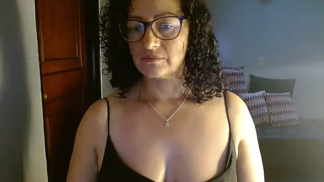 MATURETOPASIO লাইভ XXX চ্যাট