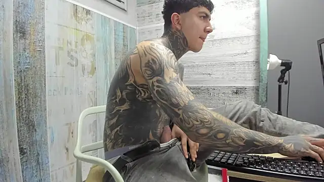 Gury_tattoo লাইভ XXX চ্যাট