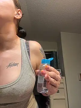 lolabunny9's Webcam Show