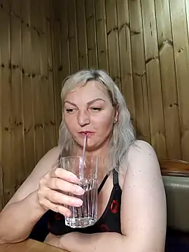 Chat XXX ao vivo de White-Chocolatte