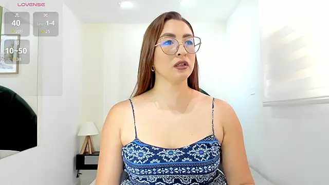 Chatroom XXX en direct de _LaraMom_