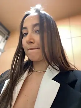 ICrazyOneIRL Live XXX-chat