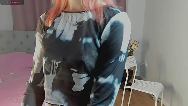August_female Obrolan Langsung XXX