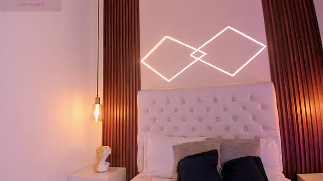 XXX chat uživo modela Miiaa_jones