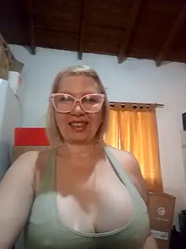 SexyMilf1211: διαδικτυακό σόου στην κάμερα