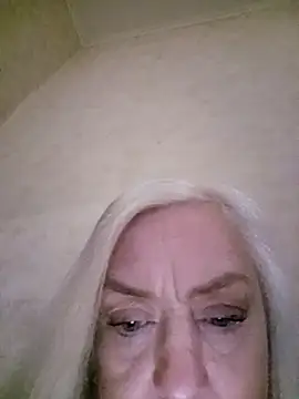 Julia20X Webcam-Show