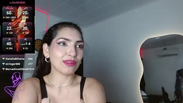 Chat XXX en directo de LunaSub69_