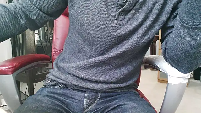 TwistedStallion69 Webcam show