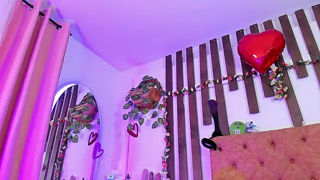 MeowMota_ élő XXX-chatje