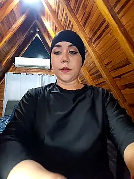 AmbarBurhan Adlı Modelin Canlı XXX Sohbeti