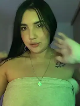 _hanna_gomez Adlı Modelin Canlı XXX Sohbeti