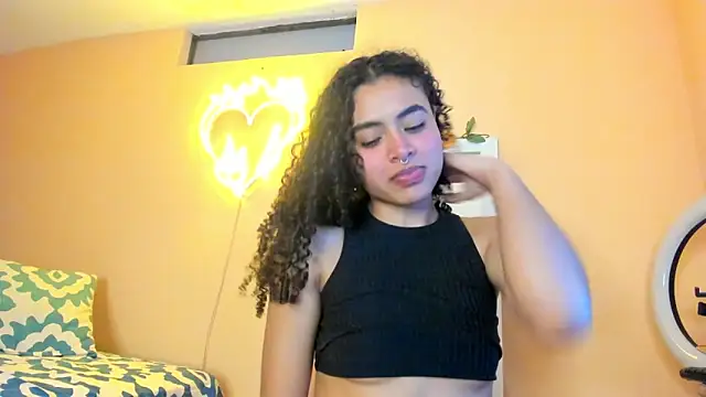 Keniia_rizz Adlı Modelin Canlı XXX Sohbeti