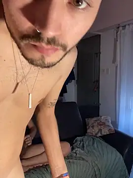 Devilboyzzz's Live XXX Chat