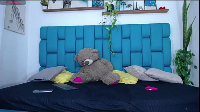 Isak_Buddies live XXX chat
