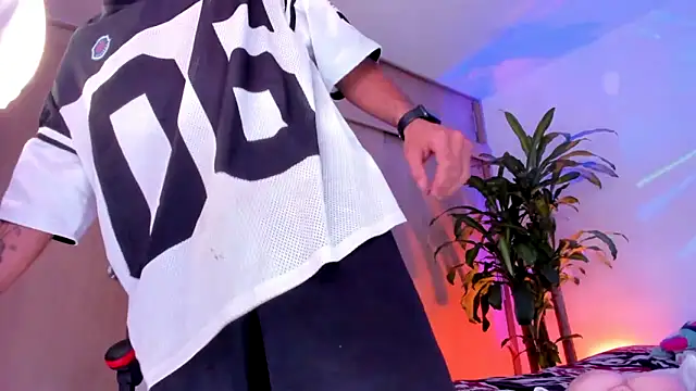 DamianwhiteのライブXXXチャット