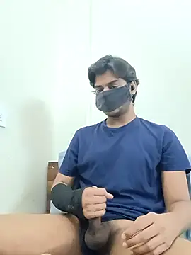 notanerd22 Show in webcam
