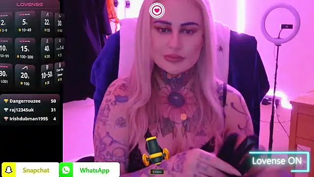 Вебкам-шоу emobarbiedoll