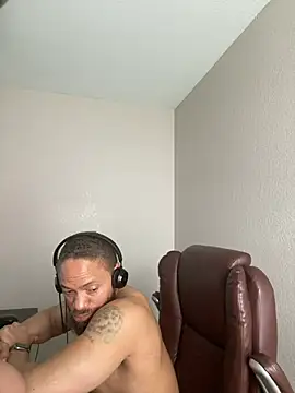 Fathero1time Adlı Modelin Canlı XXX Sohbeti