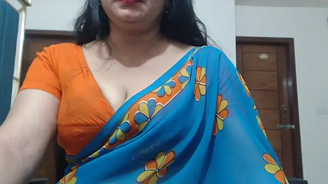Maisa-130's Live XXX Chat