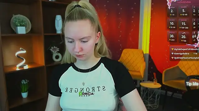 mila_glow1: онлайн-секс-чат