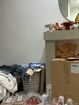 Ponthip Adlı Modelin Canlı XXX Sohbeti