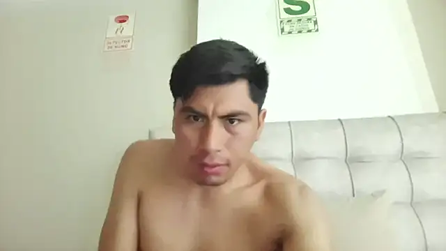 Migueles96 在線直播表演
