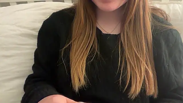 Lucyschickt's Live XXX Chat