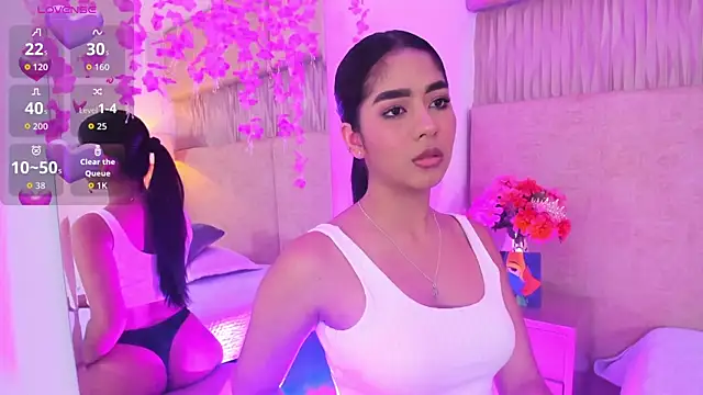 _kyraa_'s Live XXX Chat