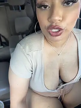 Pokazy przed kamerką – CarmelaAnthony