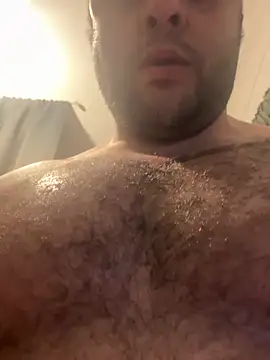UKHusbandUK Show Webcam
