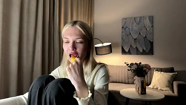 EvelineMolima's Webcam Show