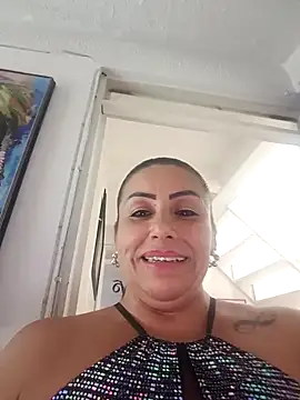 maynor_1998's Live XXX Chat
