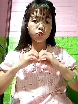 AmyLinee01 Show Webcam