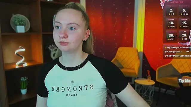 mila_glow1 élő XXX-chatje
