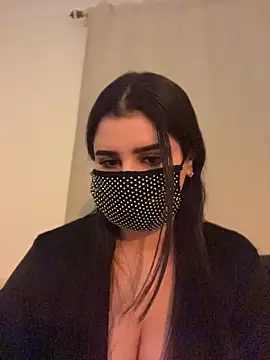 GLAMOURk Adlı Modelin Canlı XXX Sohbeti