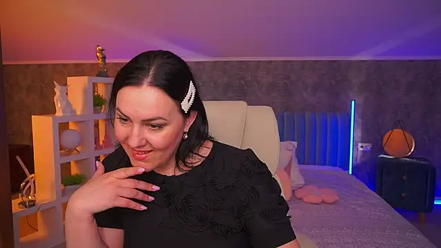 VelvetLuck's Live XXX Chat
