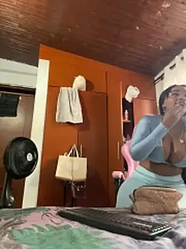 Chat XXX en directo de MonicaSex_