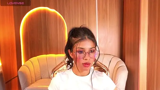 Alina_b_'s Live XXX Chat