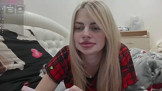 ShamlesssAdell's Live XXX Chat