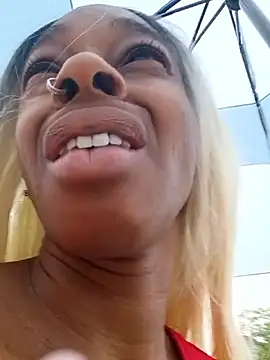 Czat XXX na żywo – Jasmine_FullsShine