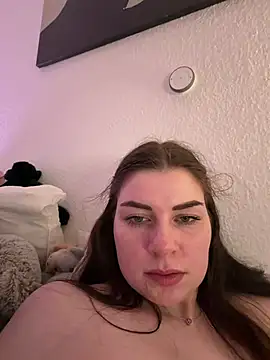 Онлайн чат XXX EllyNora