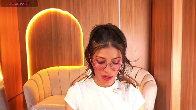 Alina_b_'s Live XXX Chat