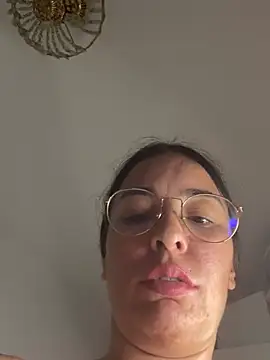 Chat XXX en directo de YareliON