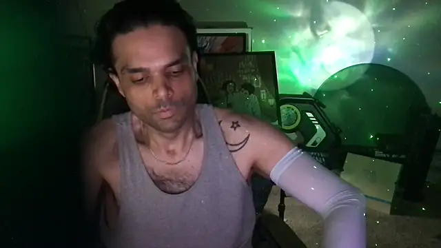 Chat +18 de KungFuPanda001 ao vivo